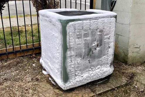 Heat-Pump-Unit-Covered-in-Ice-2048x1366