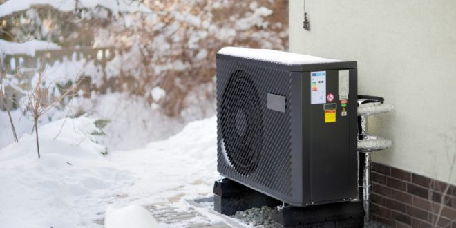 air-source-heat-pump-in-winter-conditions.jpg_s1024x1024wisk20cRaZvPp1QcNnCIJ8DNES2HoxDxRief7F8DI8XdWJo0S0